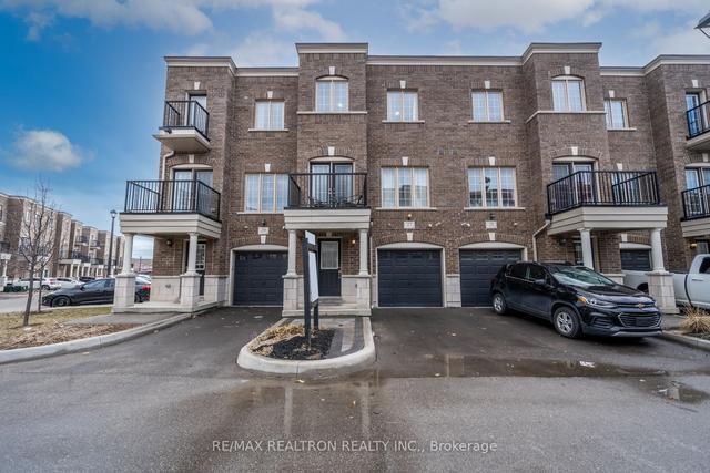 27 Ferris Sq, House attached with 3 bedrooms, 4 bathrooms and 2 parking in Clarington ON | Image 23
