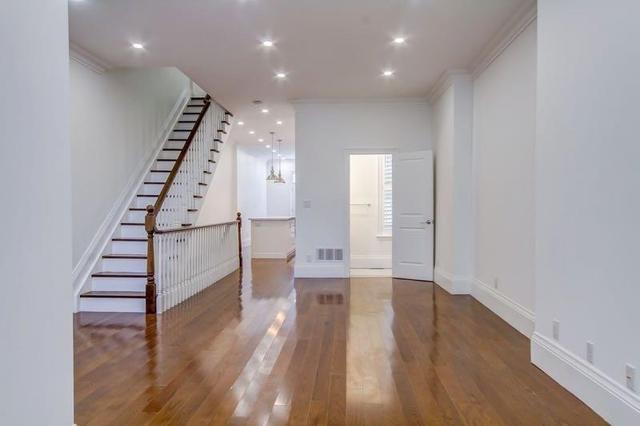 79 Sullivan St, House attached with 4 bedrooms, 5 bathrooms and 2 parking in Toronto ON | Image 3