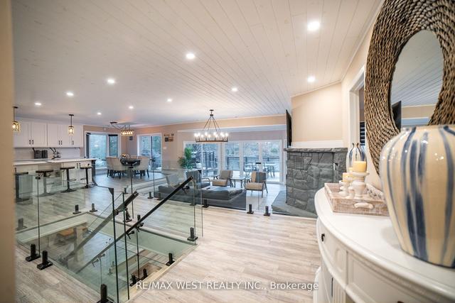 33 Muskoka Estates Rd, House detached with 4 bedrooms, 3 bathrooms and 10 parking in Muskoka Lakes ON | Image 6