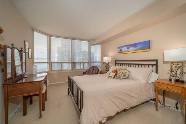 1906 - 30 Greenfield Ave, Condo with 2 bedrooms, 2 bathrooms and 2 parking in Toronto ON | Image 4