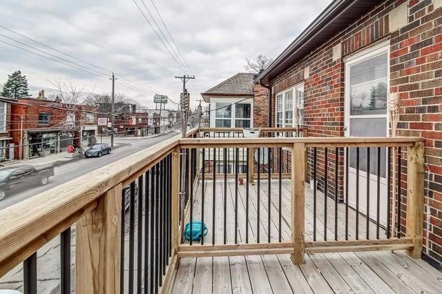 upper - 233 Jane St, House other with 2 bedrooms, 1 bathrooms and 1 parking in Toronto ON | Image 5