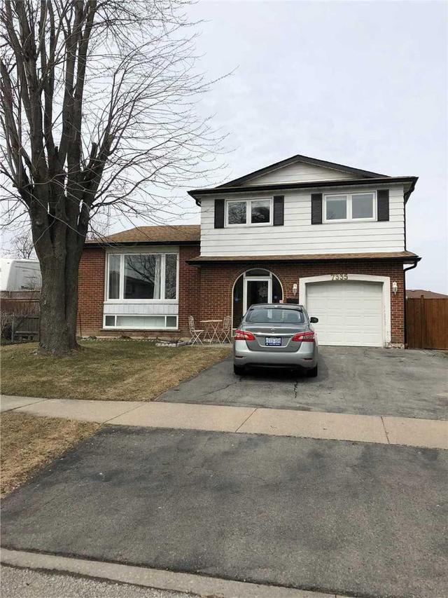 7335 Custer Cres, House detached with 4 bedrooms, 2 bathrooms and 3 parking in Mississauga ON | Image 1
