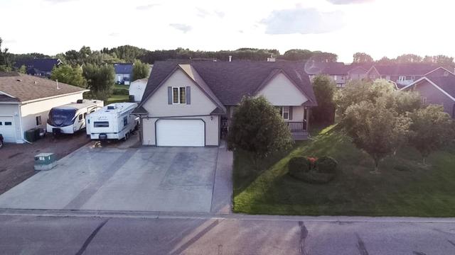 8710 101 Street, House detached with 4 bedrooms, 3 bathrooms and 8 parking in Mackenzie County AB | Image 9