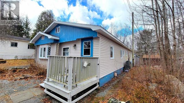 14 Ellenwood Street, Home with 5 bedrooms, 1 bathrooms and null parking in Queens NS | Image 6