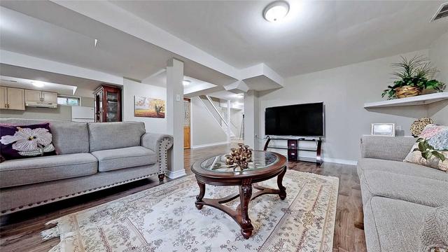 1043 Bradbury Chse, House detached with 4 bedrooms, 4 bathrooms and 8 parking in Mississauga ON | Image 24