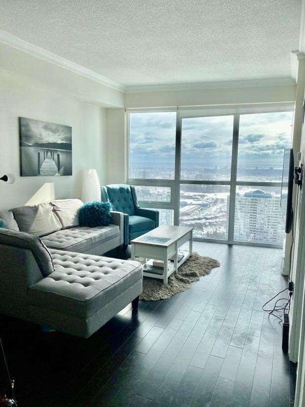 3110 - 510 Curran Pl, Condo with 1 bedrooms, 1 bathrooms and 1 parking in Mississauga ON | Image 2