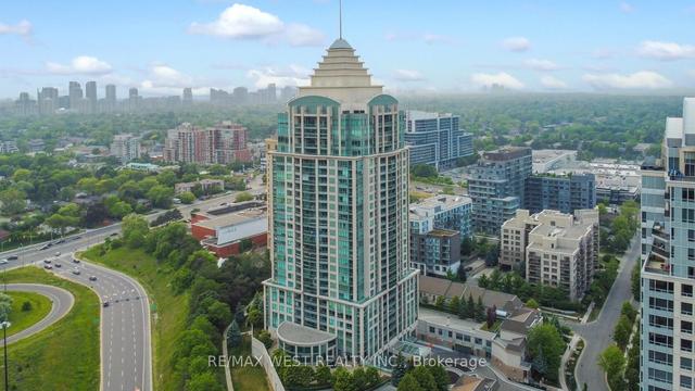 602 - 17 Barberry Pl, Condo with 2 bedrooms, 2 bathrooms and 1 parking in Toronto ON | Image 12