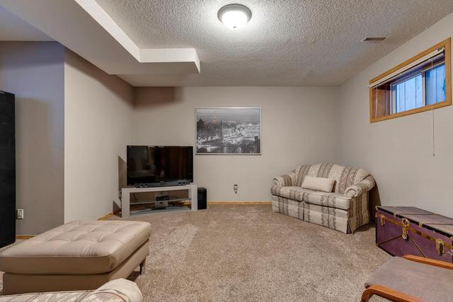 169 Country Hills Place Nw, House detached with 3 bedrooms, 2 bathrooms and 3 parking in Calgary AB | Image 27