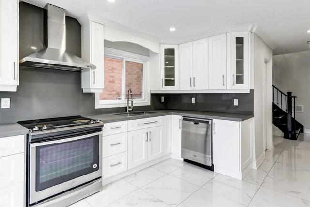 60 Gayla St, House detached with 4 bedrooms, 5 bathrooms and 3.5 parking in Vaughan ON | Image 4