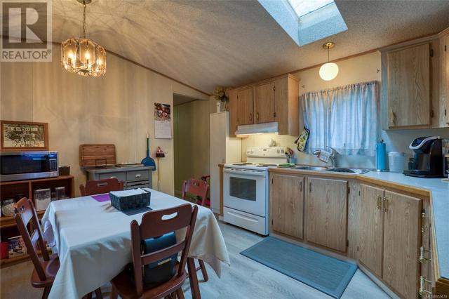 35 - 25 Maki Rd, House other with 2 bedrooms, 1 bathrooms and 4 parking in Nanaimo BC | Image 12
