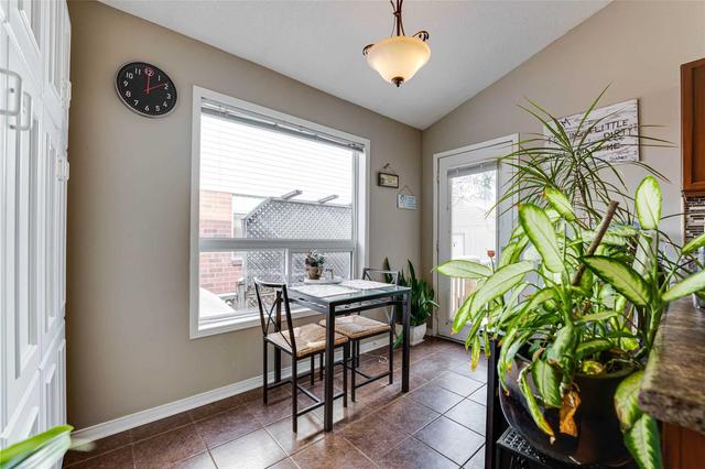 52 Draper Cres, House detached with 3 bedrooms, 3 bathrooms and 3 parking in Barrie ON | Image 7