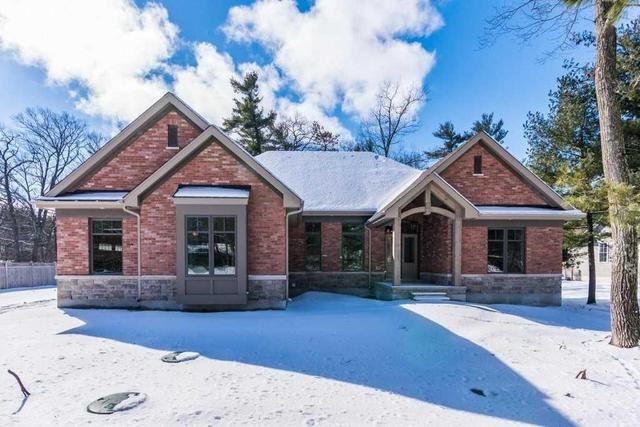10007 Jenna Rd, House detached with 3 bedrooms, 3 bathrooms and 2 parking in Lambton Shores ON | Image 1