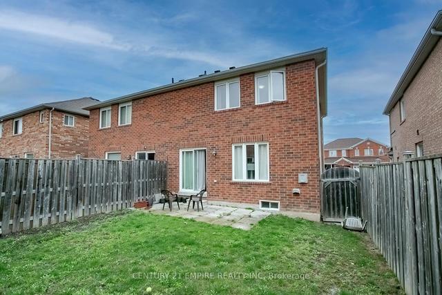 83 Bushmill Circ, House semidetached with 3 bedrooms, 3 bathrooms and 3 parking in Brampton ON | Image 24