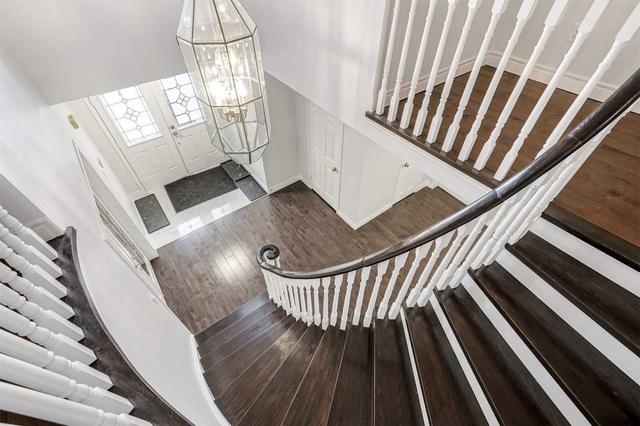 1821 Pilgrims Way, House detached with 4 bedrooms, 5 bathrooms and 4 parking in Oakville ON | Image 16