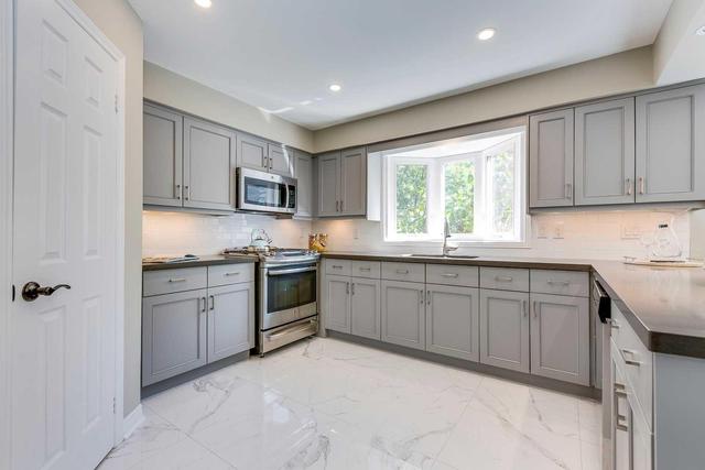 1206 Kings College Dr, House detached with 5 bedrooms, 4 bathrooms and 2 parking in Oakville ON | Image 9