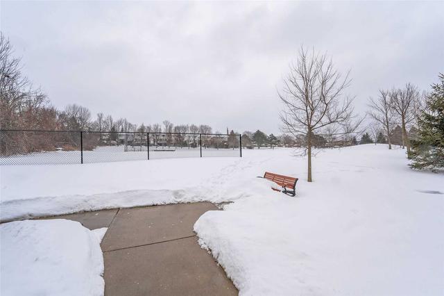 63 - 35 Mountford Dr, Townhouse with 3 bedrooms, 2 bathrooms and 1 parking in Guelph ON | Image 10