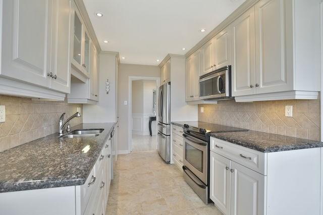 Ph4 - 1903 Pilgrims Way, Condo with 2 bedrooms, 2 bathrooms and 2 parking in Oakville ON | Image 8