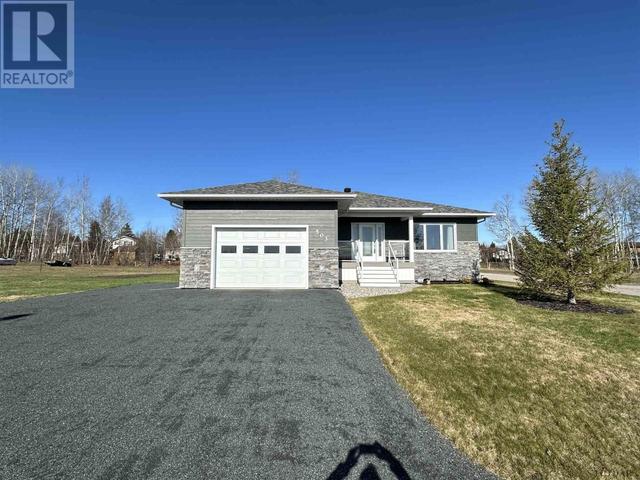 503 Twelfth Ave N, House detached with 3 bedrooms, 2 bathrooms and null parking in Cochrane ON | Image 1