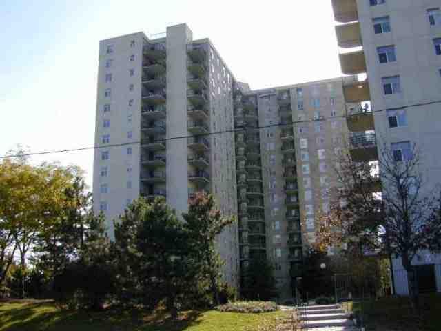 809 - 3559 Eglinton Ave W, Condo with 3 bedrooms, 2 bathrooms and 1 parking in Toronto ON | Image 1