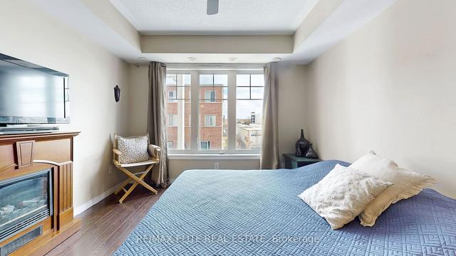 2 - 667a Warden Ave W, Townhouse with 3 bedrooms, 2 bathrooms and 2 parking in Toronto ON | Image 6