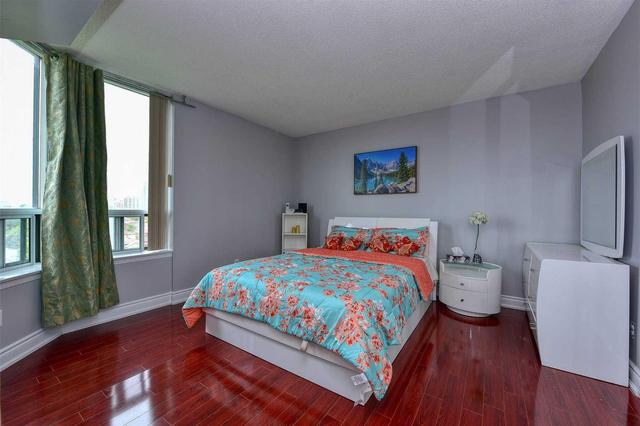 1011 - 135 Hillcrest Ave, Condo with 2 bedrooms, 2 bathrooms and 1 parking in Mississauga ON | Image 17