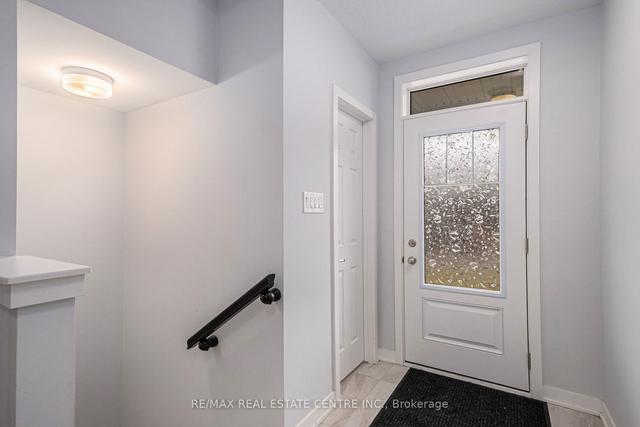 66 Kindred Row, House attached with 3 bedrooms, 3 bathrooms and 2 parking in Ottawa ON | Image 11