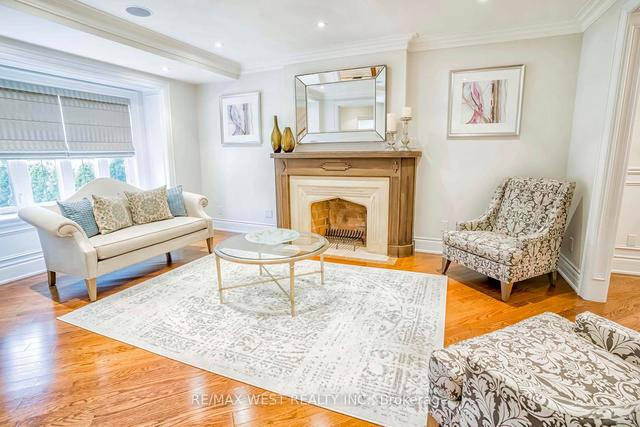 6 Armadale Ave, House detached with 3 bedrooms, 4 bathrooms and 3 parking in Toronto ON | Image 35
