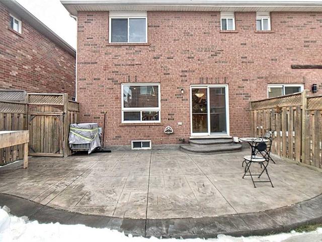 67 Tanglemere Cres, House semidetached with 3 bedrooms, 3 bathrooms and 3 parking in Brampton ON | Image 17