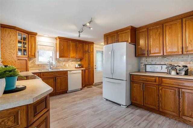 132 Charlore Park Dr, House detached with 3 bedrooms, 4 bathrooms and 14 parking in Kawartha Lakes ON | Image 36