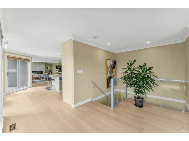 843 Parker Street, House detached with 6 bedrooms, 4 bathrooms and null parking in White Rock BC | Image 19