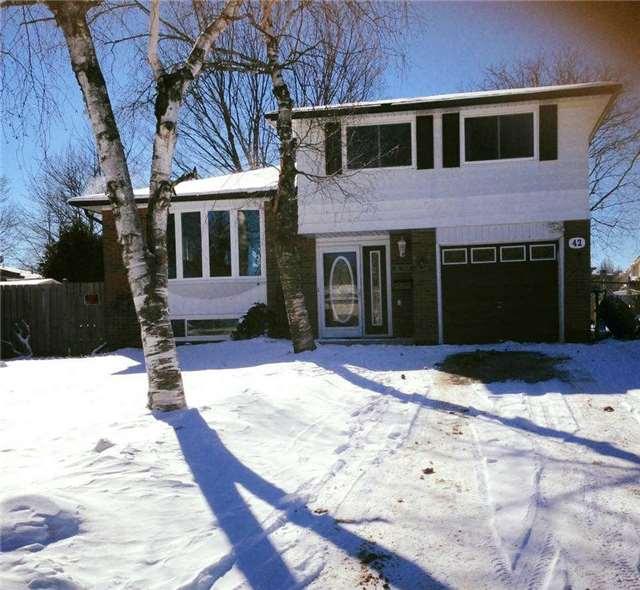 42 Carlton Dr, House detached with 3 bedrooms, 3 bathrooms and 3 parking in Orangeville ON | Image 1