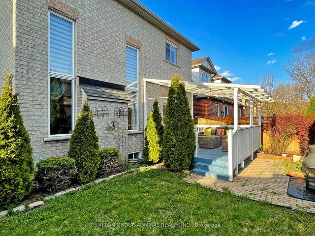 43 Shadetree Cres, House detached with 3 bedrooms, 5 bathrooms and 6 parking in Vaughan ON | Image 18