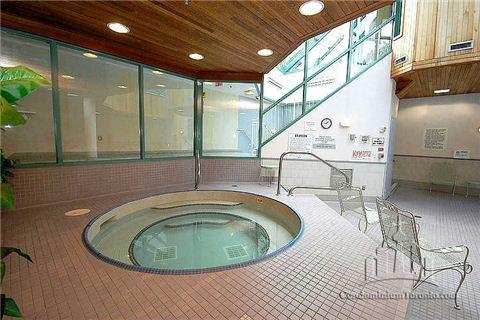 410 - 101 Subway Cres, Condo with 2 bedrooms, 2 bathrooms and 1 parking in Toronto ON | Image 5