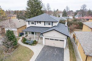 17 Mandel Cres, House detached with 4 bedrooms, 3 bathrooms and 6 parking in Toronto ON | Image 24