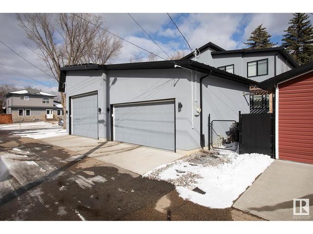 8543 67 Av Nw, House semidetached with 4 bedrooms, 3 bathrooms and null parking in Edmonton AB | Image 51