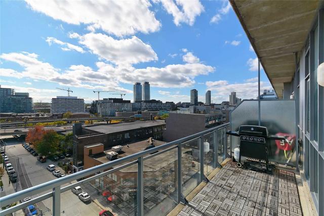 816 - 510 King St E, Condo with 2 bedrooms, 2 bathrooms and 1 parking in Toronto ON | Image 9