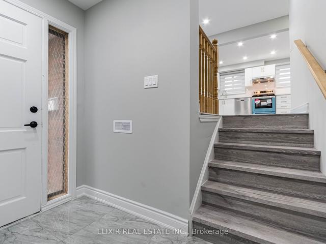 32 Seaton Place Dr, House detached with 3 bedrooms, 2 bathrooms and 7 parking in Hamilton ON | Image 26