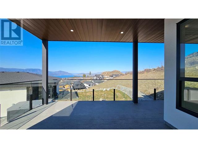 402 Trestle Ridge Drive, House detached with 3 bedrooms, 2 bathrooms and 5 parking in Kelowna BC | Image 9