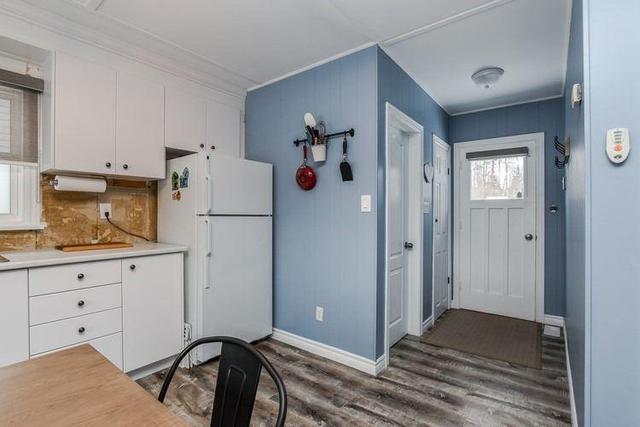 1939 Tiny Beaches Rd S, House detached with 3 bedrooms, 1 bathrooms and 4 parking in Tiny ON | Image 6