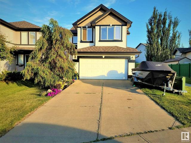 63 Carlyle Cr, House detached with 3 bedrooms, 2 bathrooms and null parking in Edmonton AB | Card Image