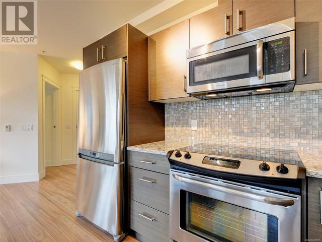 stainless steel appliances | Image 10