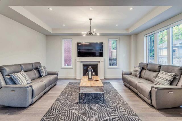 1526 Ceresino Cres, House detached with 4 bedrooms, 4 bathrooms and 5 parking in Innisfil ON | Image 3