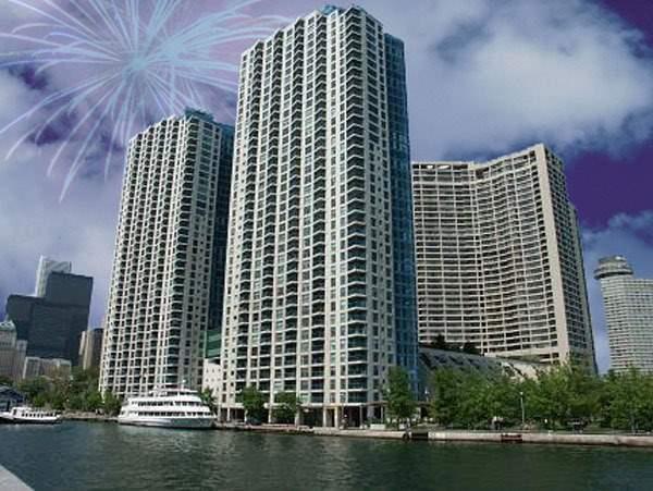 1602 - 77 Harbour Sq, Condo with 2 bedrooms, 2 bathrooms and 1 parking in Toronto ON | Image 1