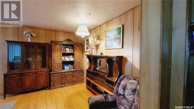 1914 Montreal Street, House detached with 3 bedrooms, 2 bathrooms and null parking in Regina SK | Image 2