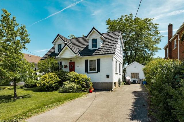 144 Westchester Avenue, House detached with 2 bedrooms, 2 bathrooms and 5 parking in St. Catharines ON | Image 1
