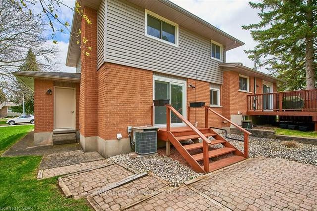27 Karen Ave, House detached with 3 bedrooms, 3 bathrooms and 6 parking in Guelph ON | Image 29