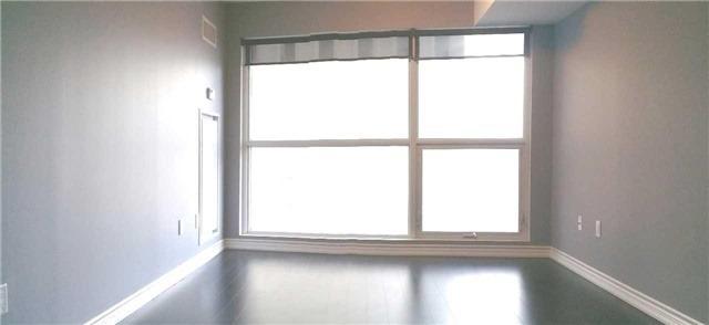 1003 - 386 Yonge St, Condo with 1 bedrooms, 2 bathrooms and 1 parking in Toronto ON | Image 2