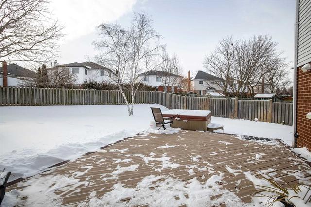 6 Snowden Crt, House detached with 4 bedrooms, 4 bathrooms and 6 parking in Clarington ON | Image 25