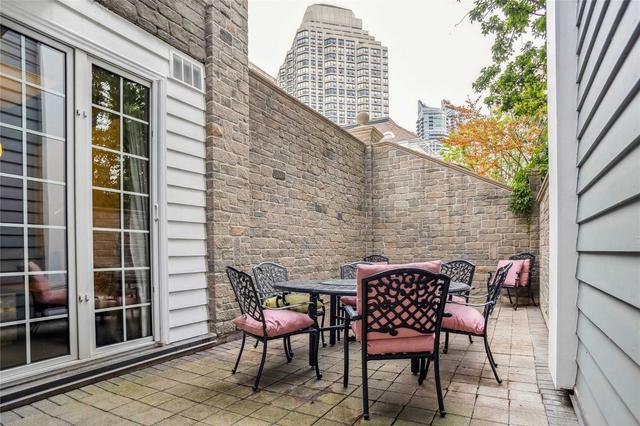 117 - 2289 Lake Shore Blvd, Townhouse with 2 bedrooms, 4 bathrooms and 3 parking in Toronto ON | Image 4
