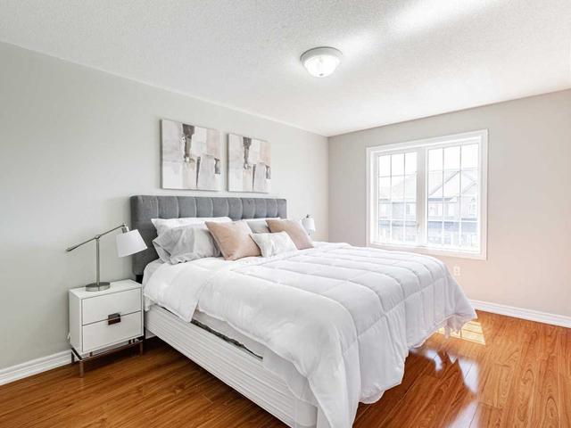339 Bussel Cres, House attached with 3 bedrooms, 4 bathrooms and 2 parking in Milton ON | Image 15